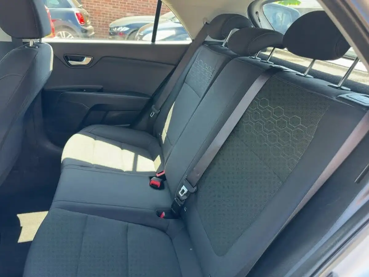 2022-kia-rio-10-t-gdi-2-dct-big-32