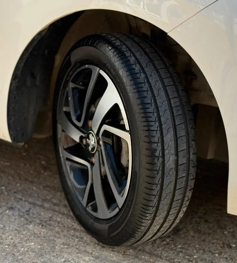 2019-peugeot-108-10-collection-hatchback-big-17