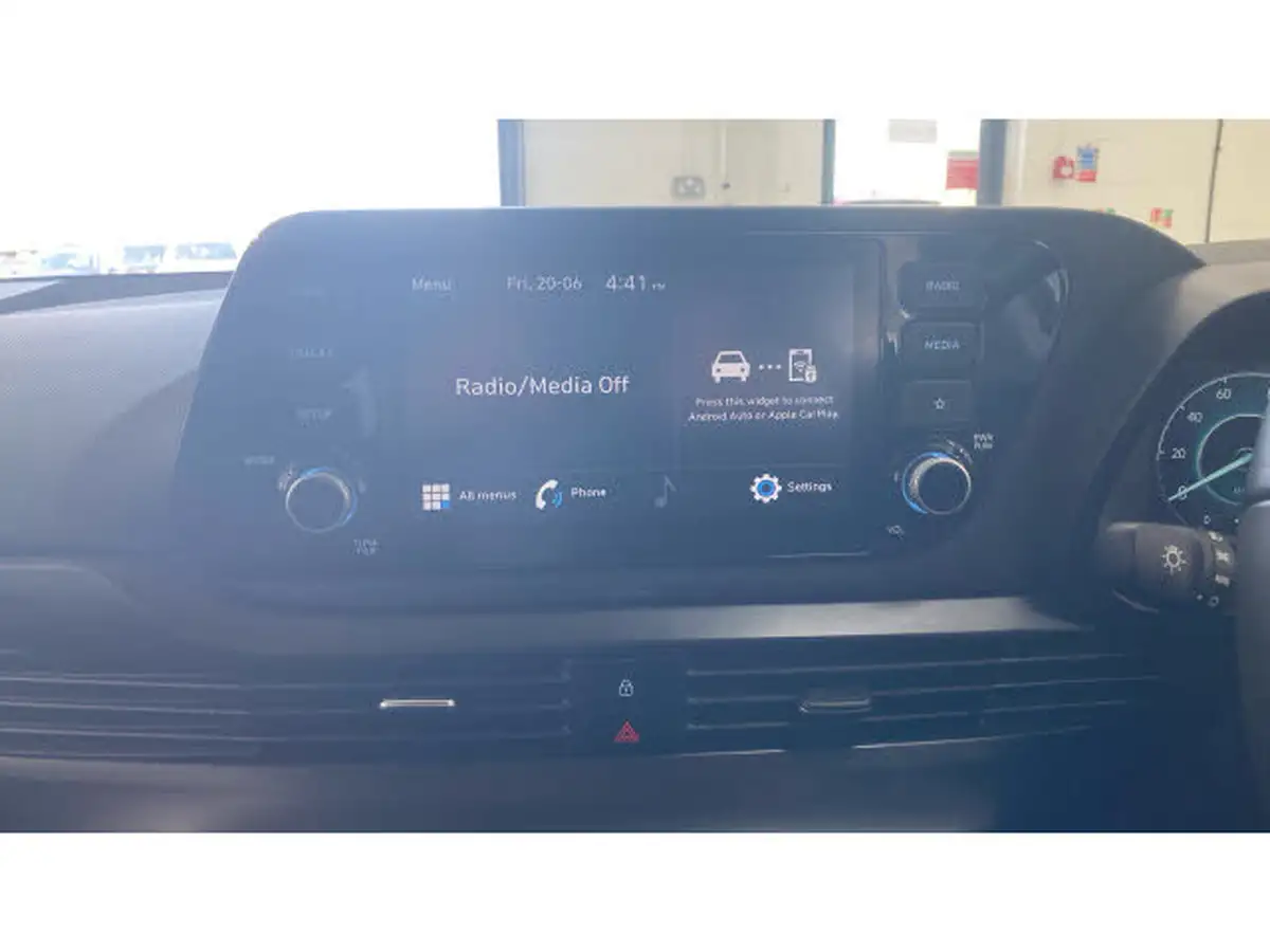 2022-hyundai-i20-10-t-gdi-se-connect-eclutch-imt-big-11