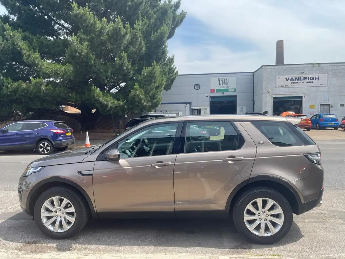 2016-land-rover-discovery-sport-20td4-se-tech-180ps-awd-ss-auto-big-7
