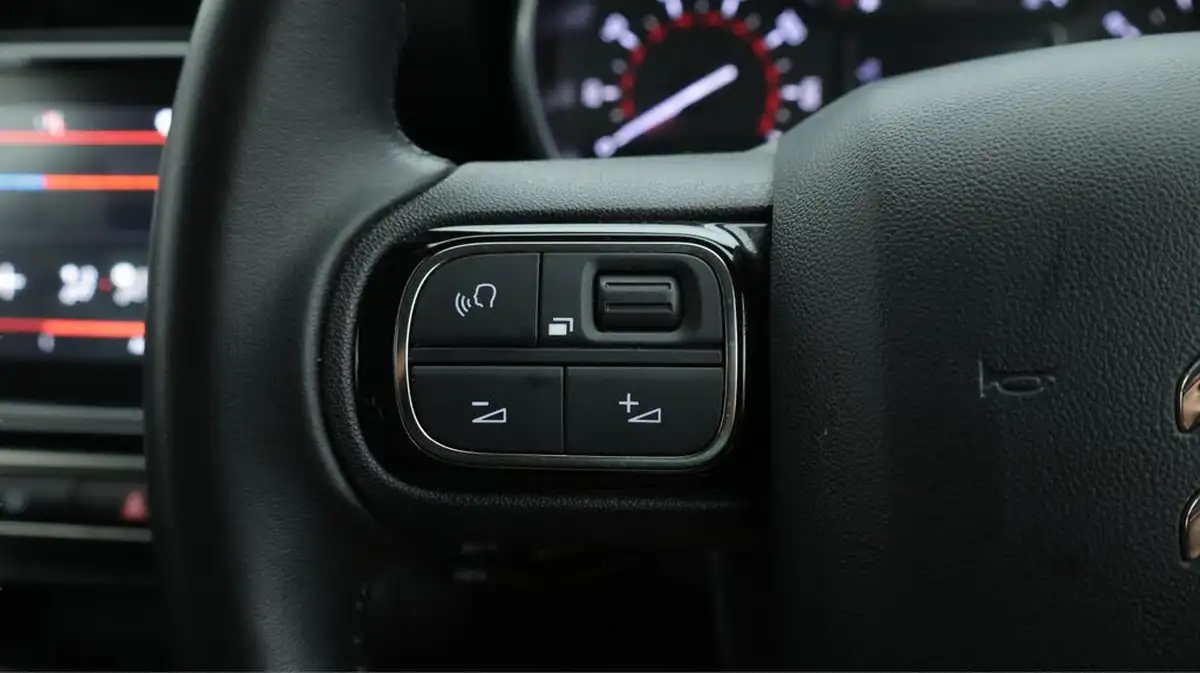 2020-citroen-c3-aircross-12-puretech-feel-110ps-ss-big-22