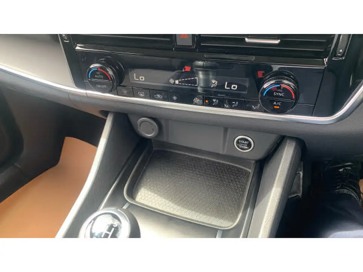 2023-nissan-qashqai-13-dig-t-acenta-premium-140ps-big-29
