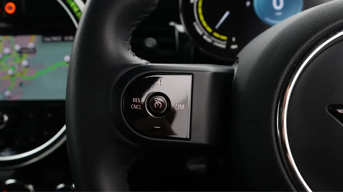 2023-mini-cooper-e-cooper-s-2-big-26