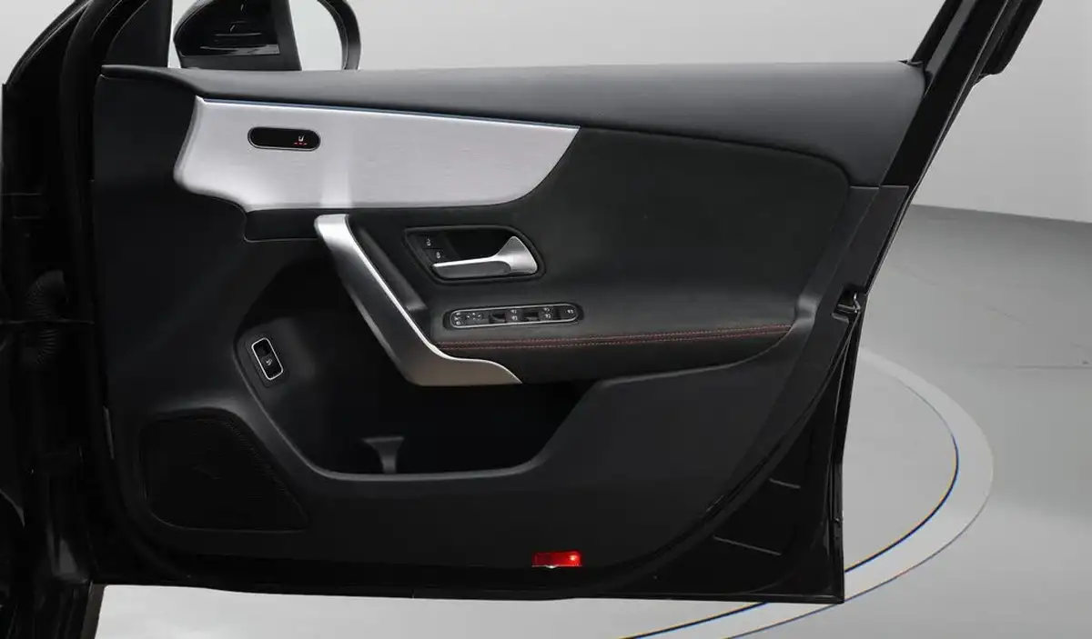 2020-mercedes-benz-a-class-20d-a200d-amg-line-premium-saloon-4d-big-15