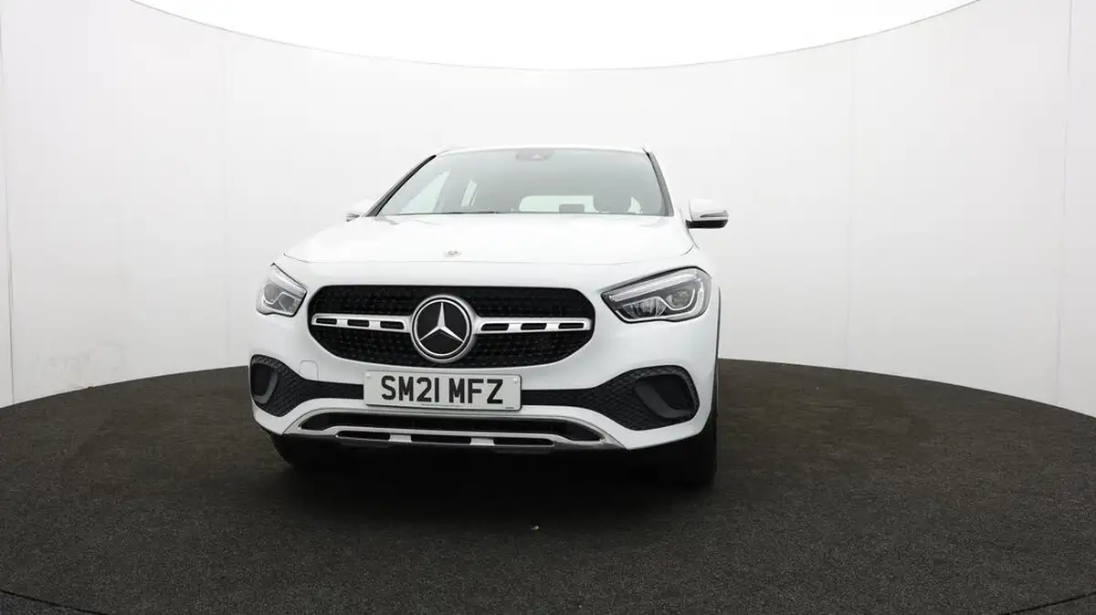 2021-mercedes-benz-gla-class-20d-gla-200d-sport-big-51