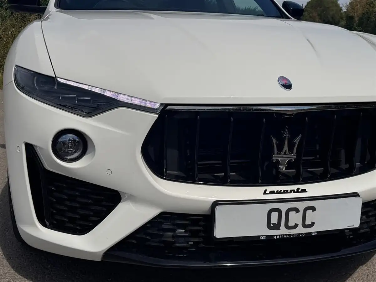 2020-maserati-levante-30-gransport-big-27