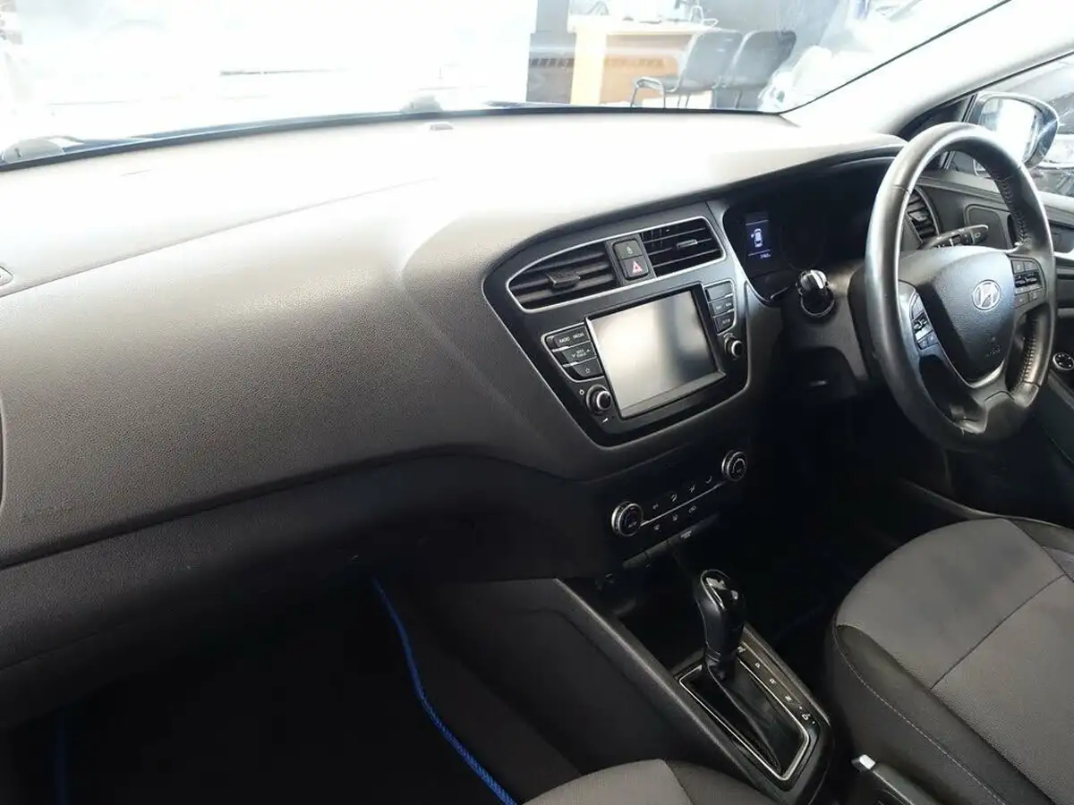 2019-hyundai-i20-10-t-gdi-premium-nav-hatchback-5d-dct-big-12