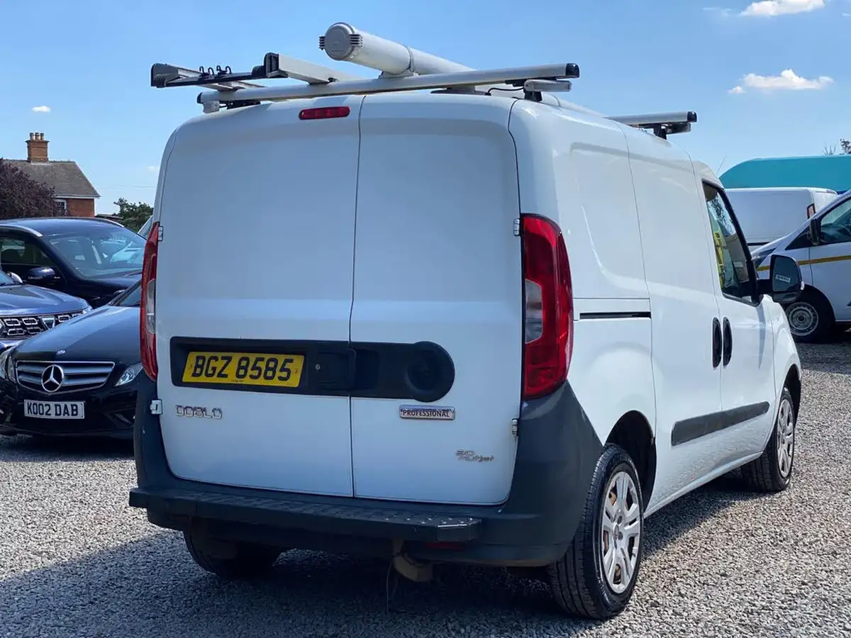2015-fiat-doblo-cargo-13td-v-l1-refrigerated-van-big-4