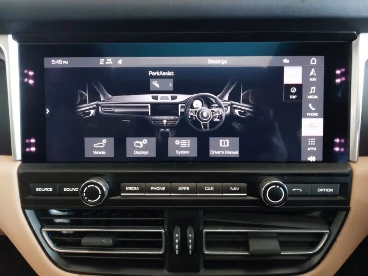 2020-porsche-macan-20-big-14