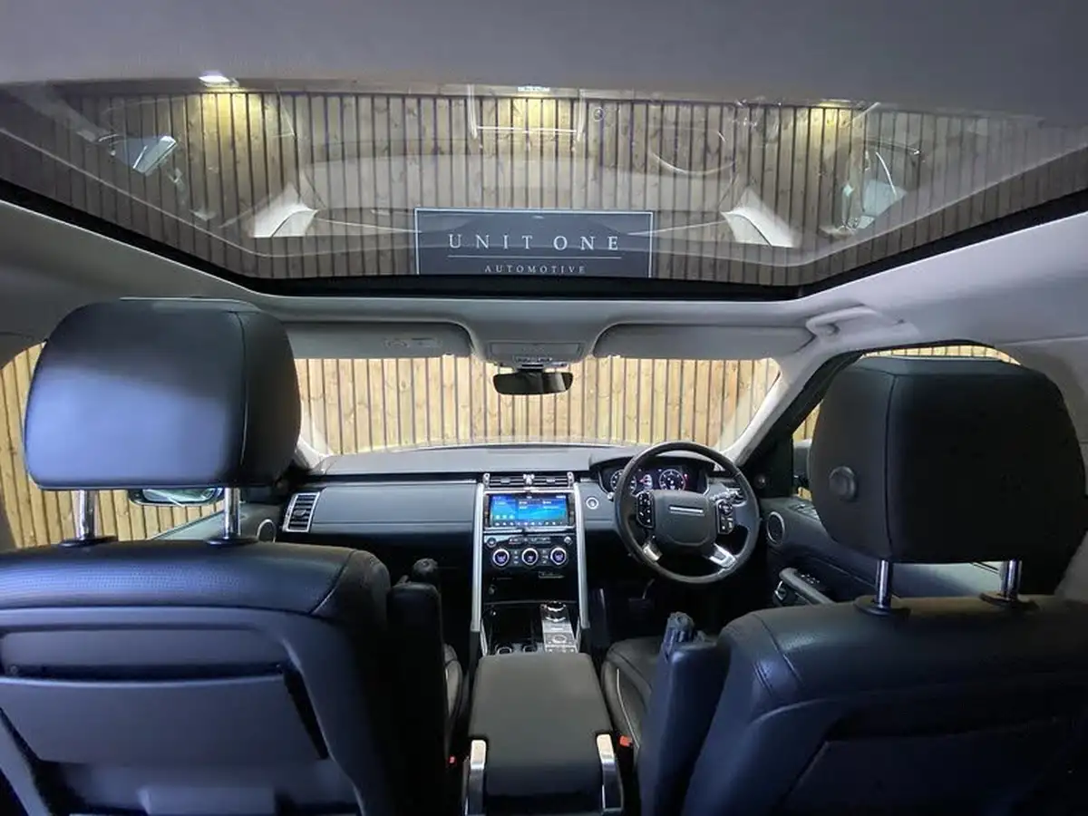2020-land-rover-discovery-30-sd6-hse-big-53