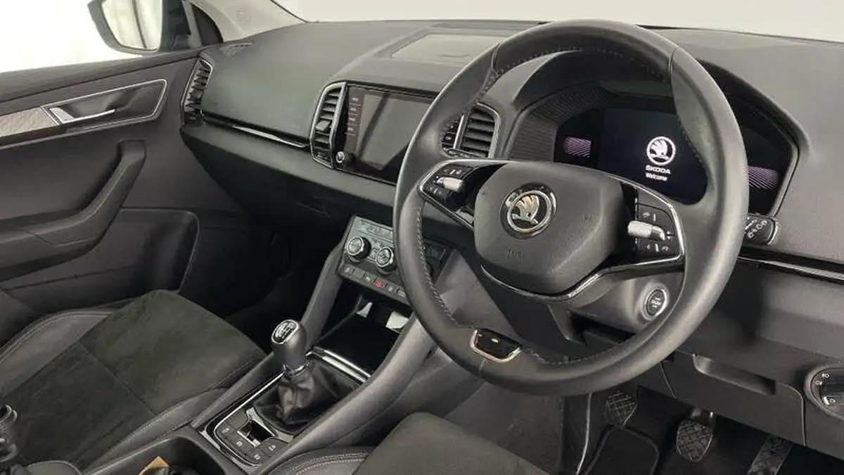 2023-skoda-karoq-15-tsi-se-l-big-5