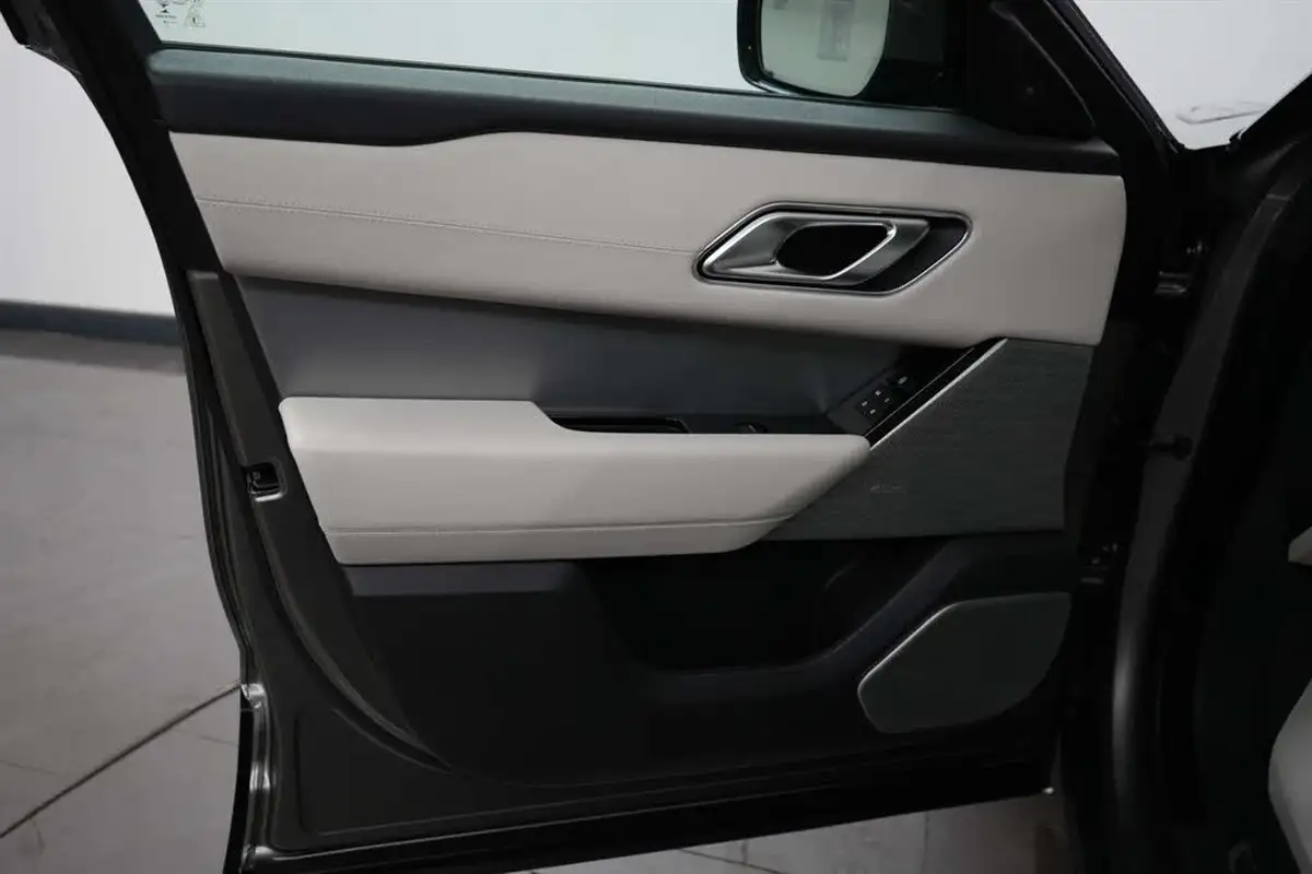 2019-land-rover-range-rover-velar-20-d240-r-dynamic-hse-big-16