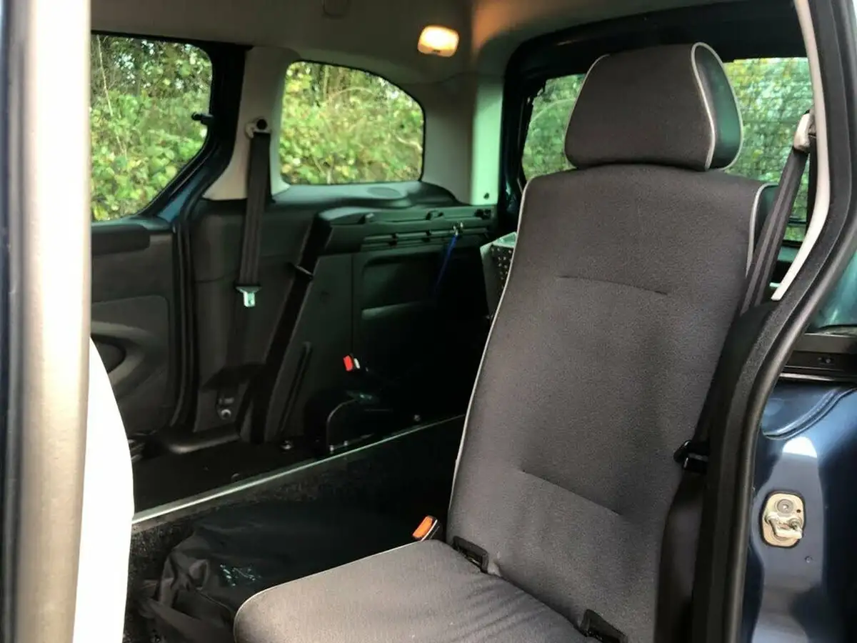 2016-citroen-berlingo-16bluehdi-multispace-feel-edition-102ps-ss-etg6-big-15