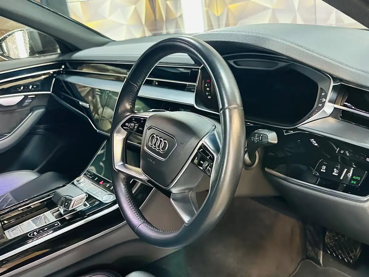 2020-audi-a8-30-55-tfsi-black-edition-big-12