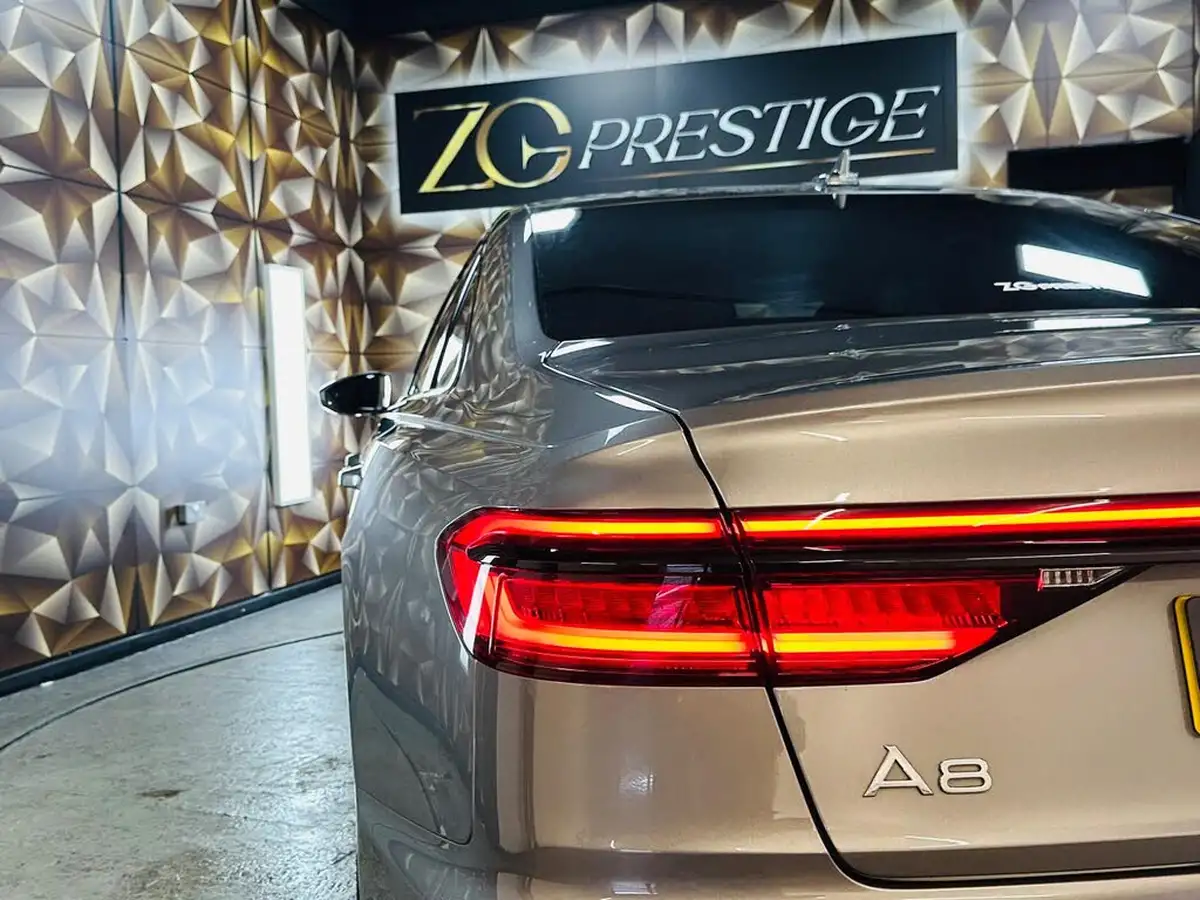 2020-audi-a8-30-55-tfsi-black-edition-big-36