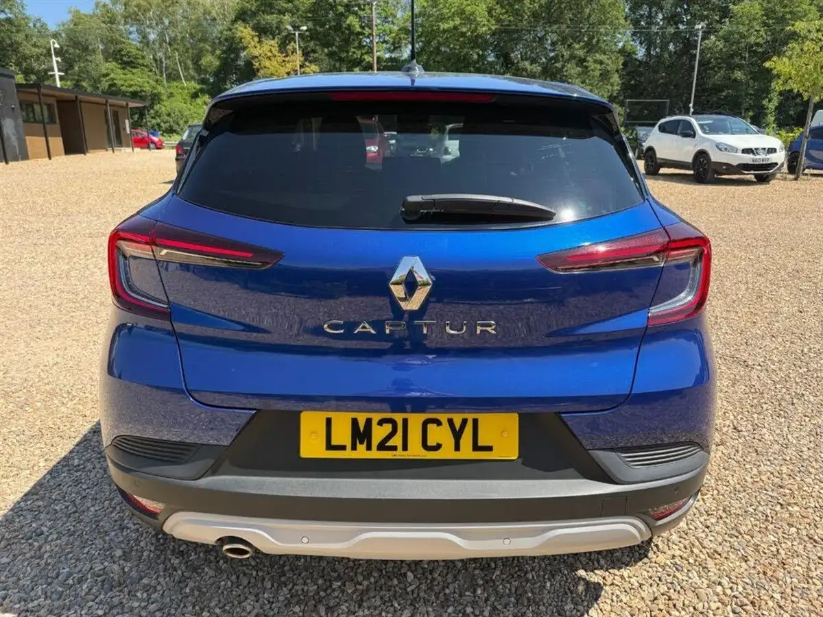 2021-renault-captur-13-tce-iconic-140ps-big-11