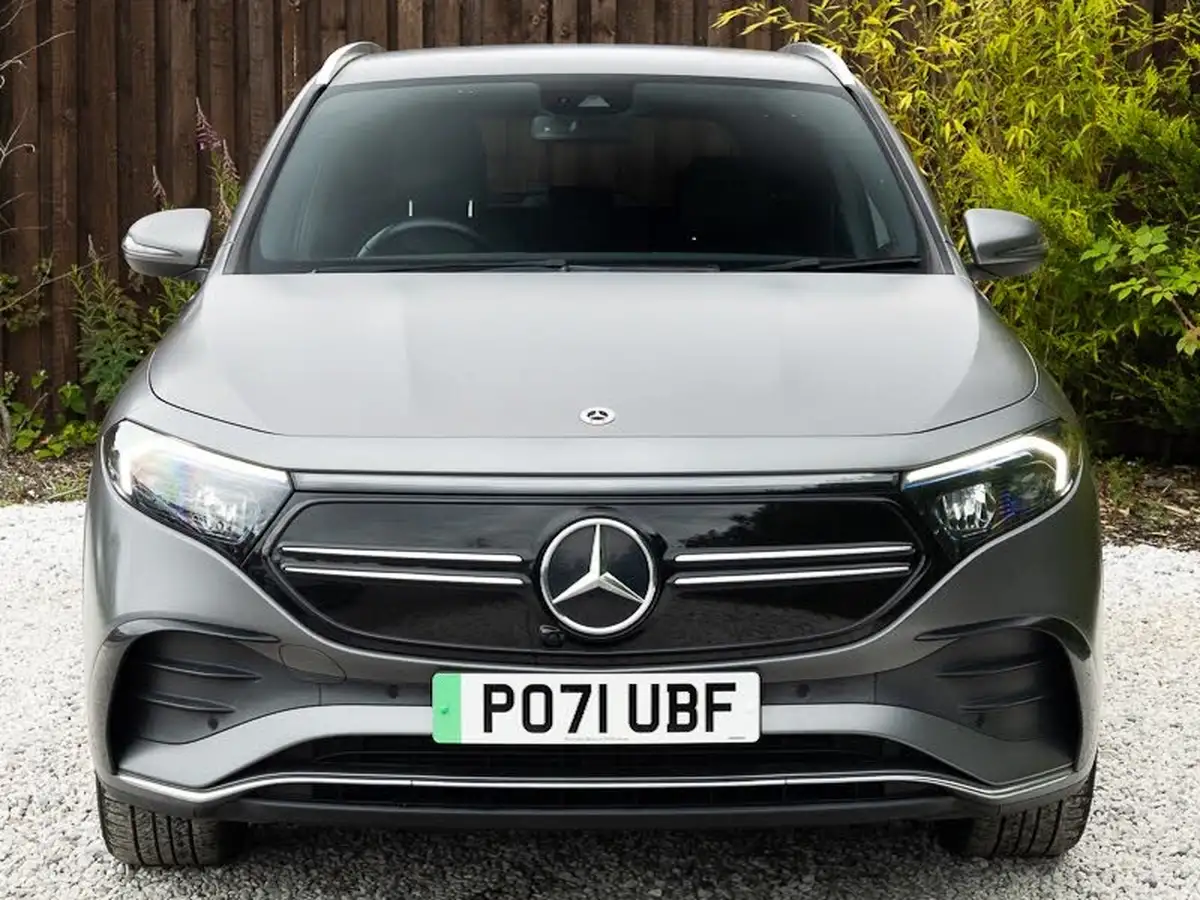 2021-mercedes-benz-eqa-e-eqa-250-amg-line-big-17