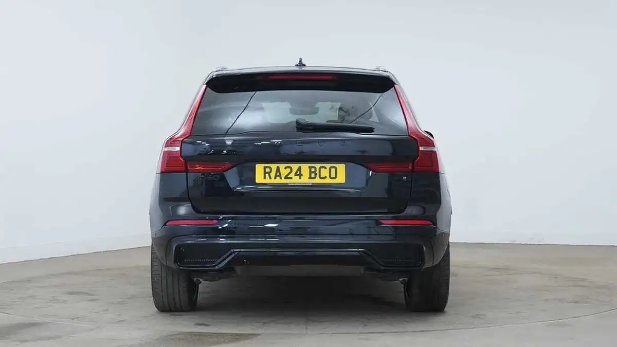 2024-volvo-xc60-20-t6-plus-black-edition-big-3