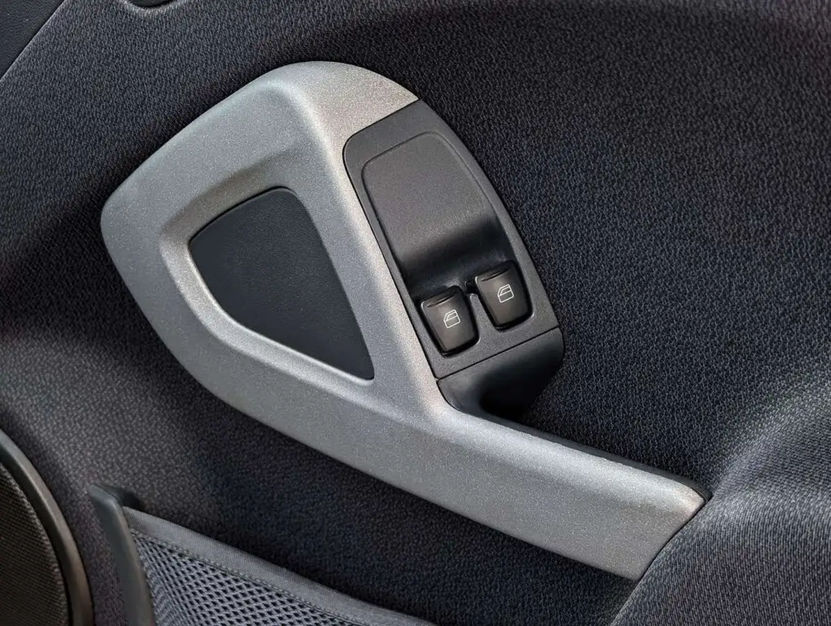 2013-smart-fortwo-08td-passion-coupe-big-23