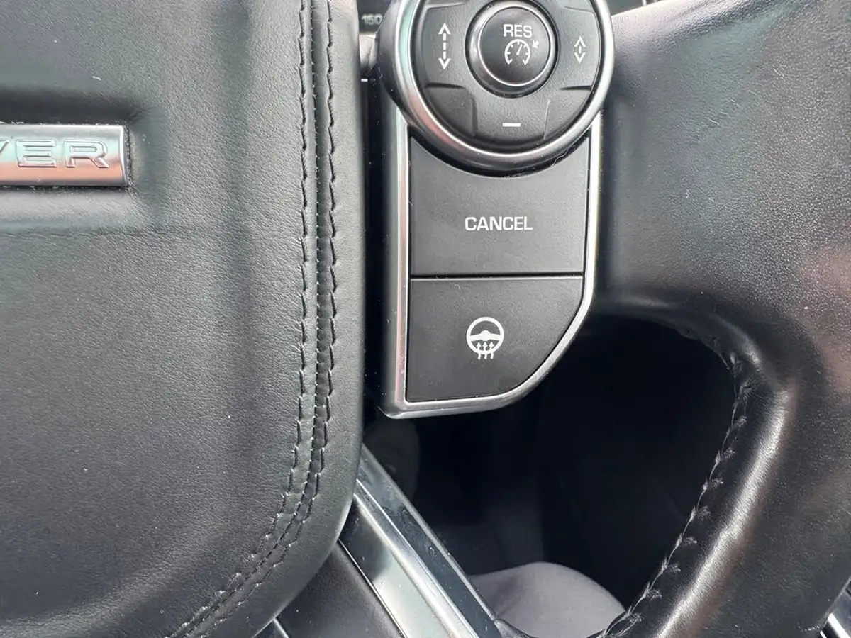 2015-land-rover-range-rover-evoque-20td4-se-tech-ss-hatchback-5d-auto-big-11
