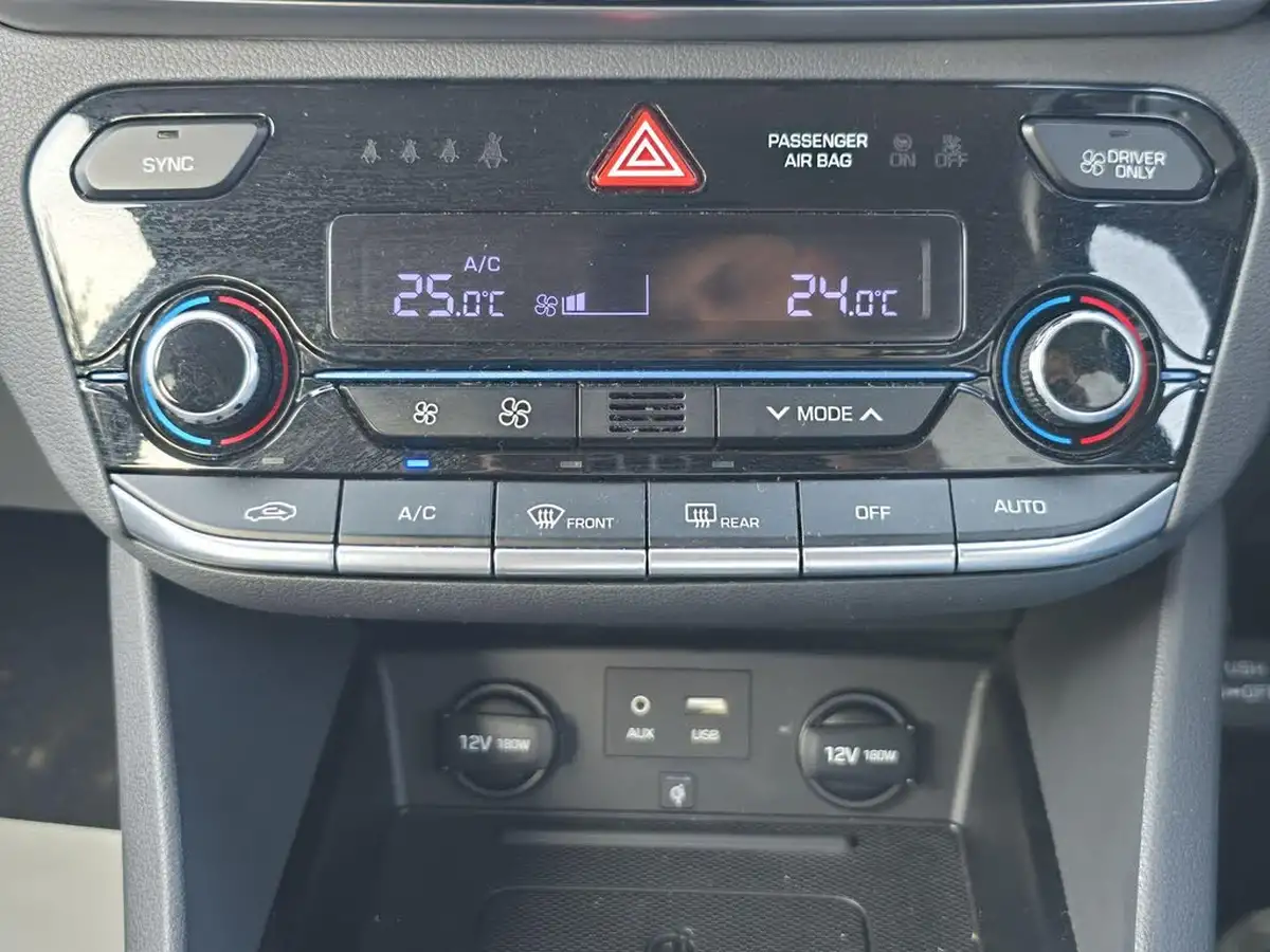 2018-hyundai-ioniq-16-gdi-premium-se-hybrid-big-35