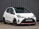 2019-toyota-yaris-15-vvt-i-gr-sport-small-0