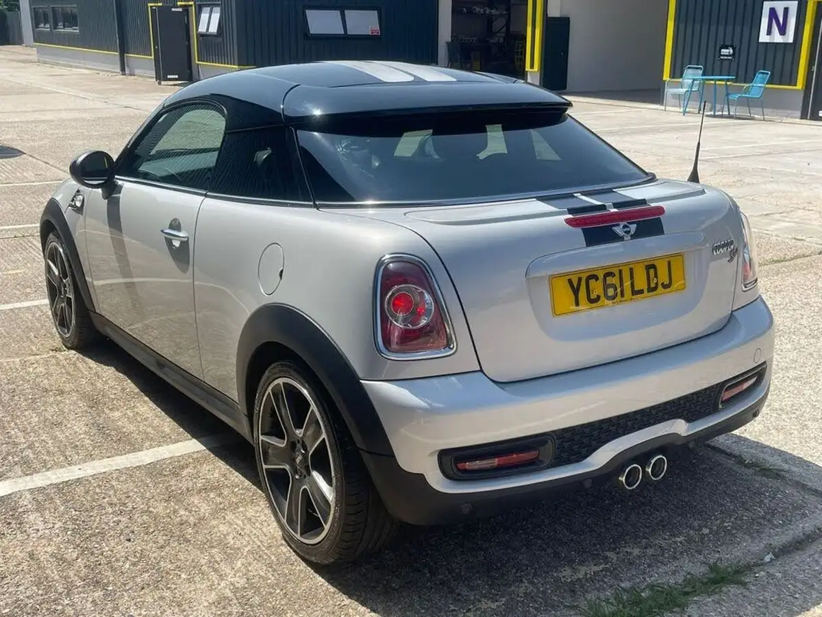 2011-mini-cooper-20td-cooper-sd-avenue-coupe-3d-auto-big-41