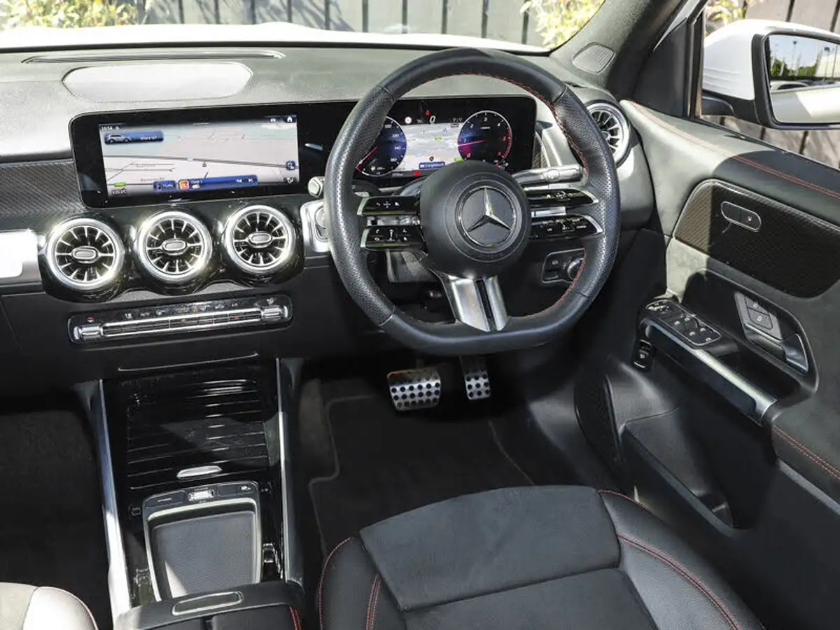 2024-mercedes-benz-glb-class-20d-glb220d-amg-line-executive-big-7