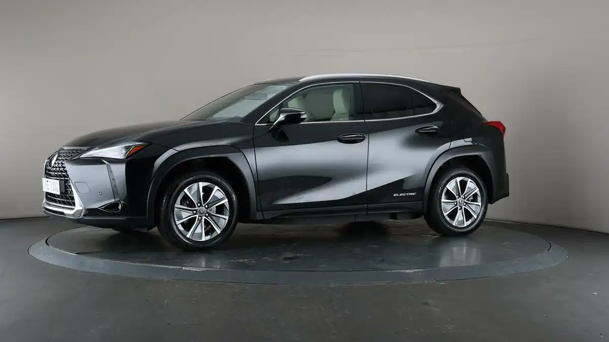 2021-lexus-ux-300e-e-ux-big-37