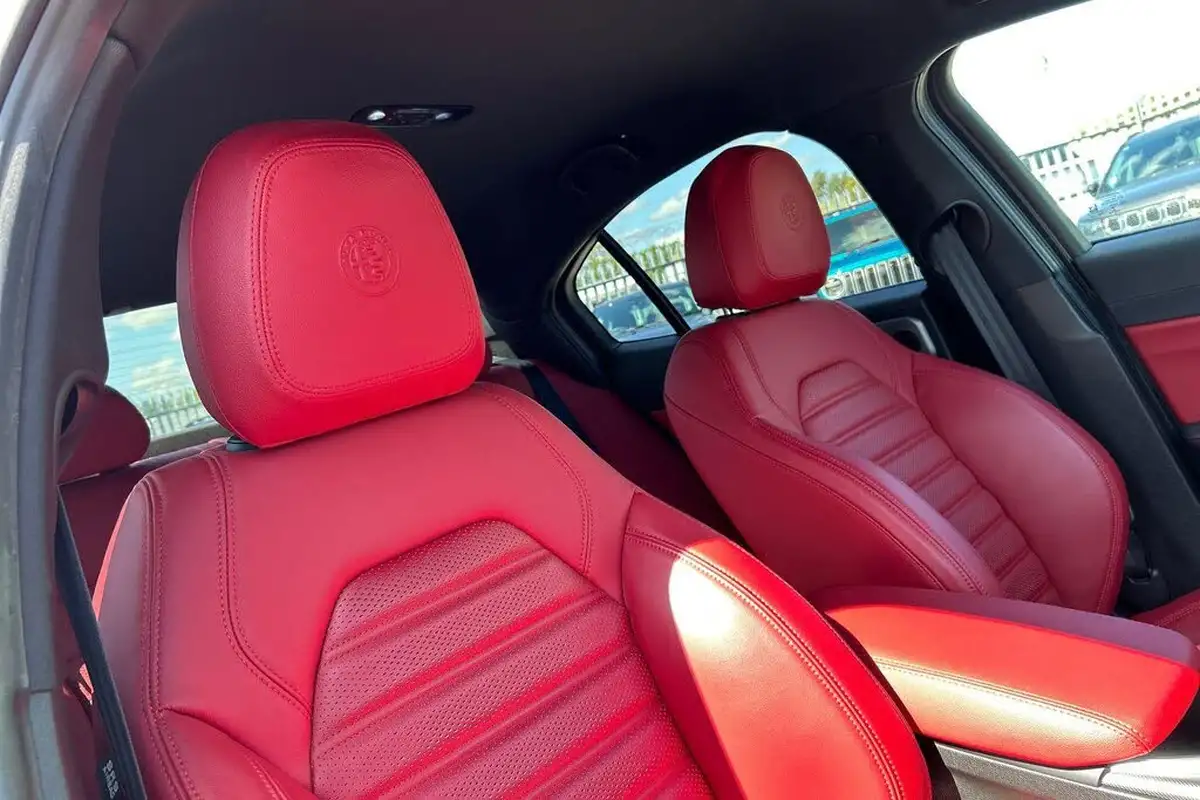 2021-alfa-romeo-giulia-20-veloce-276bhp-big-23