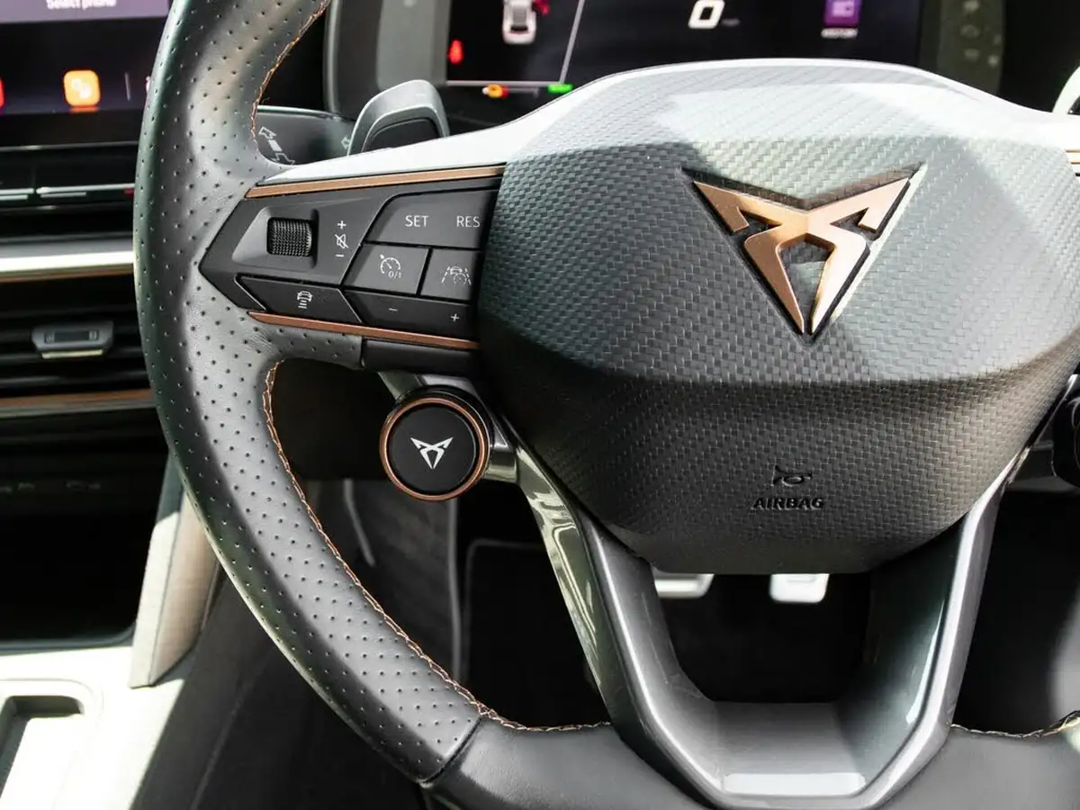 2022-cupra-formentor-14-e-hybrid-vz2-big-18