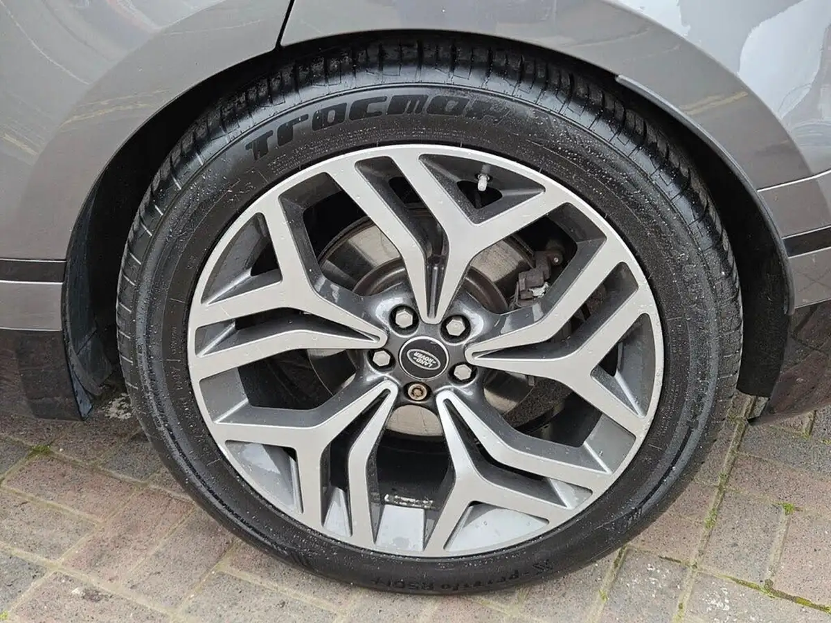 2018-land-rover-range-rover-velar-20-d240-se-ss-big-50