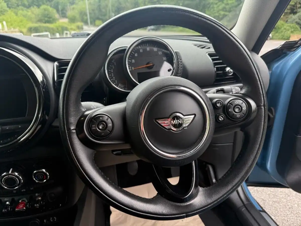 2017-mini-clubman-15-cooper-ss-big-21