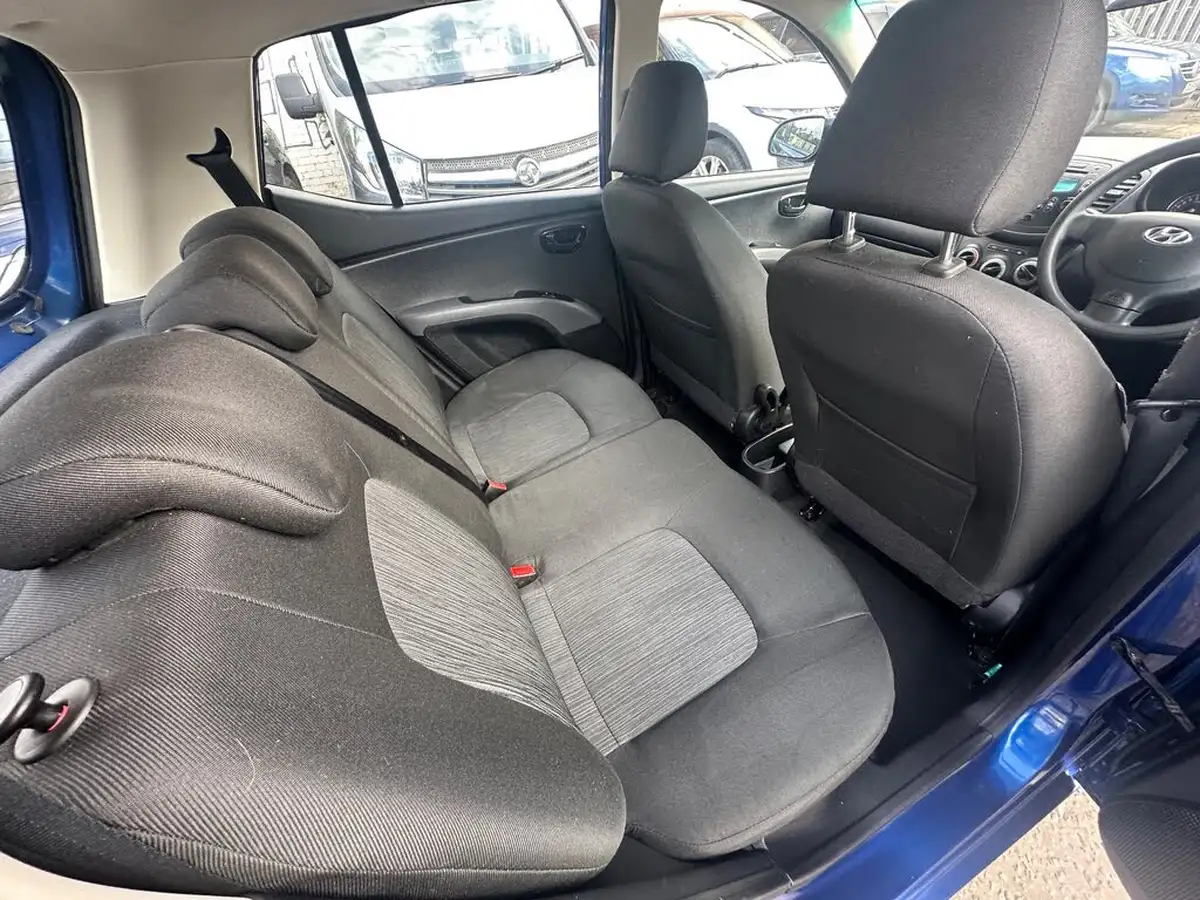 2012-hyundai-i10-12-active-big-46