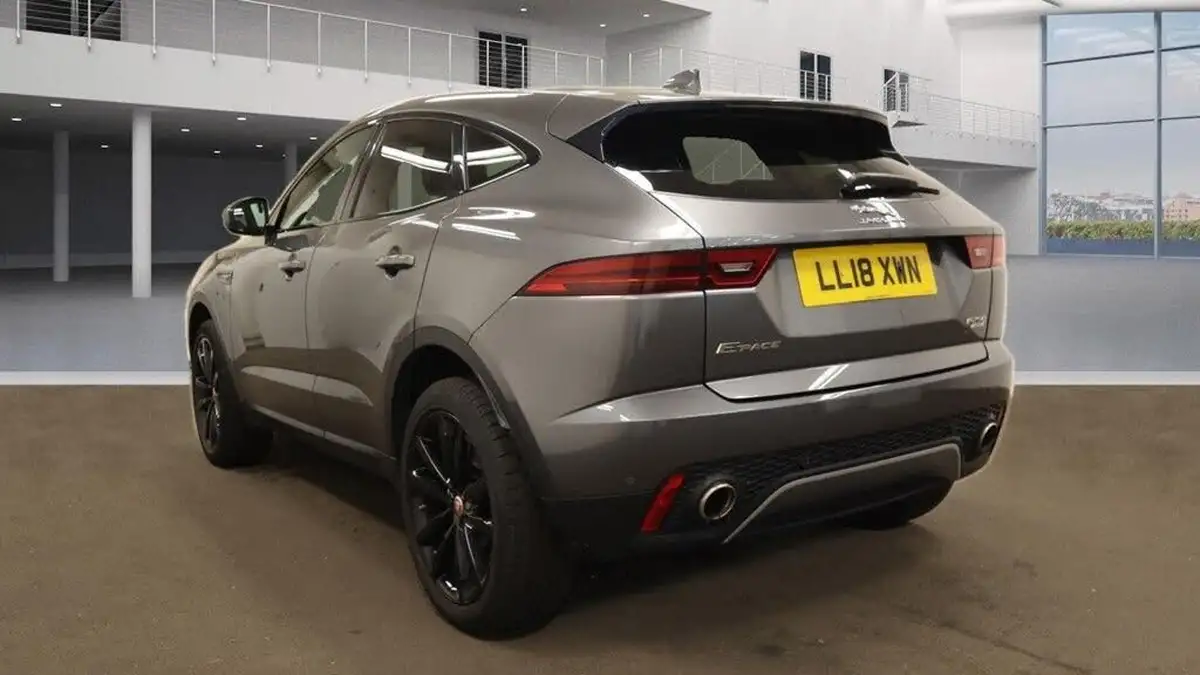 2018-jaguar-e-pace-20-i4-s-ss-big-2