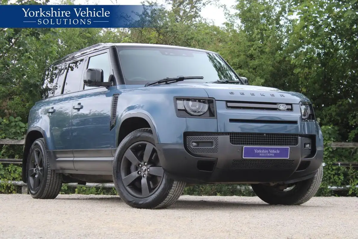 2021-land-rover-110-defender-30-d300-hard-top-se-110-big-0
