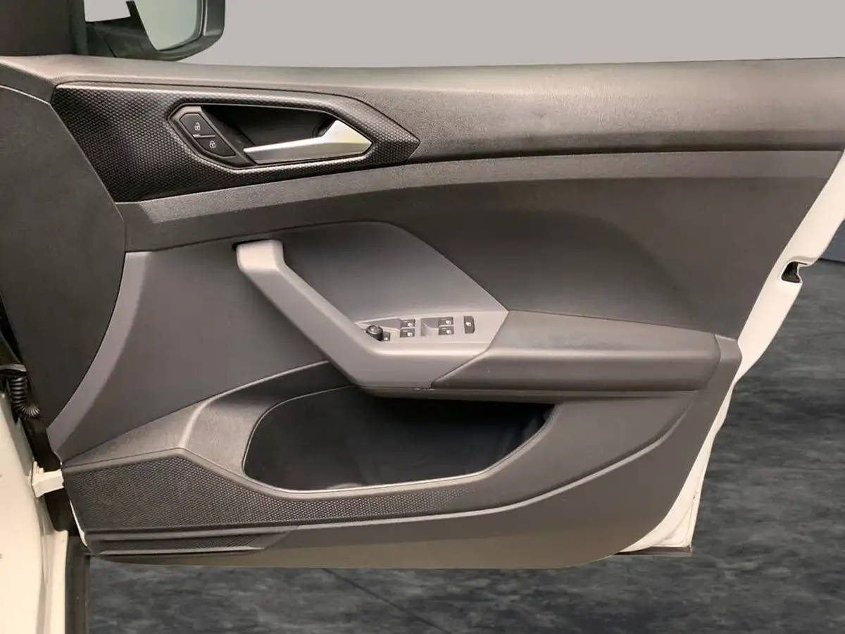 2021-volkswagen-t-cross-10-tsi-se-110ps-big-30