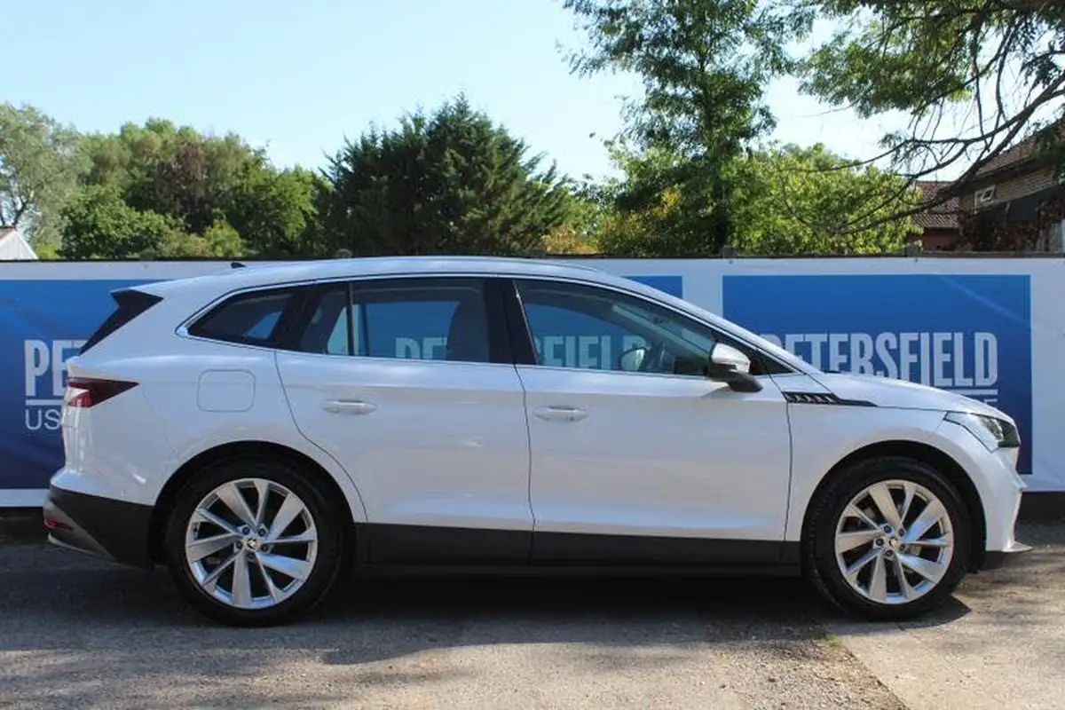 2021-skoda-enyaq-e-60-62-kwh-big-5