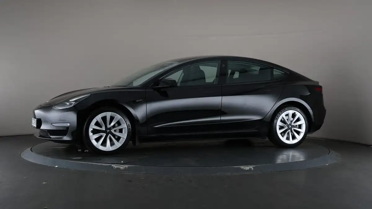 2021-tesla-model-3-e-long-range-4x4-big-38