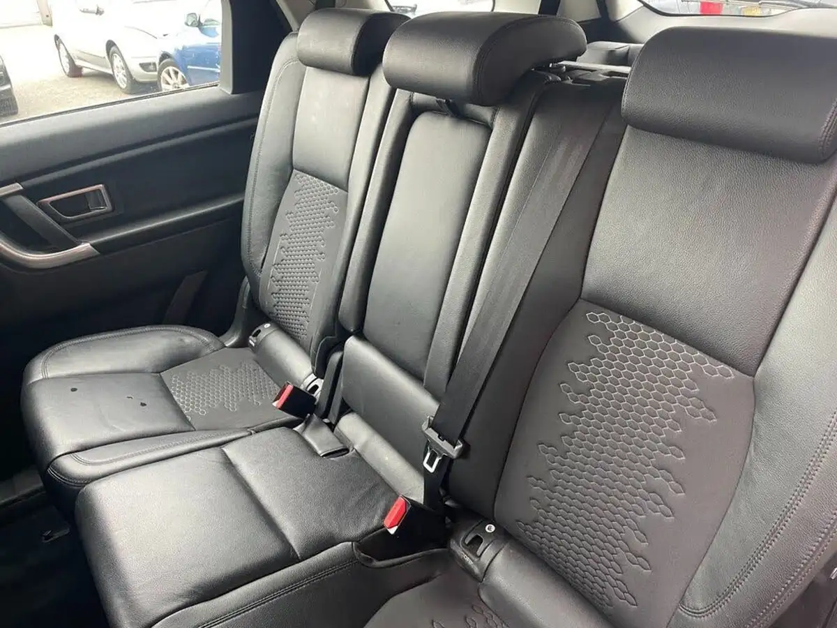 2015-land-rover-discovery-sport-20td4-se-tech-180ps-auto-big-8