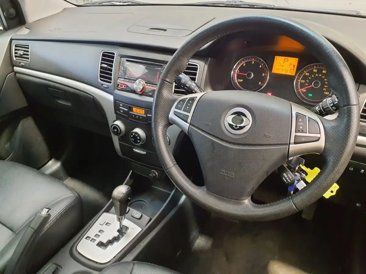 2013-kgm-ssangyong-korando-20td-ex-175ps-auto-big-8