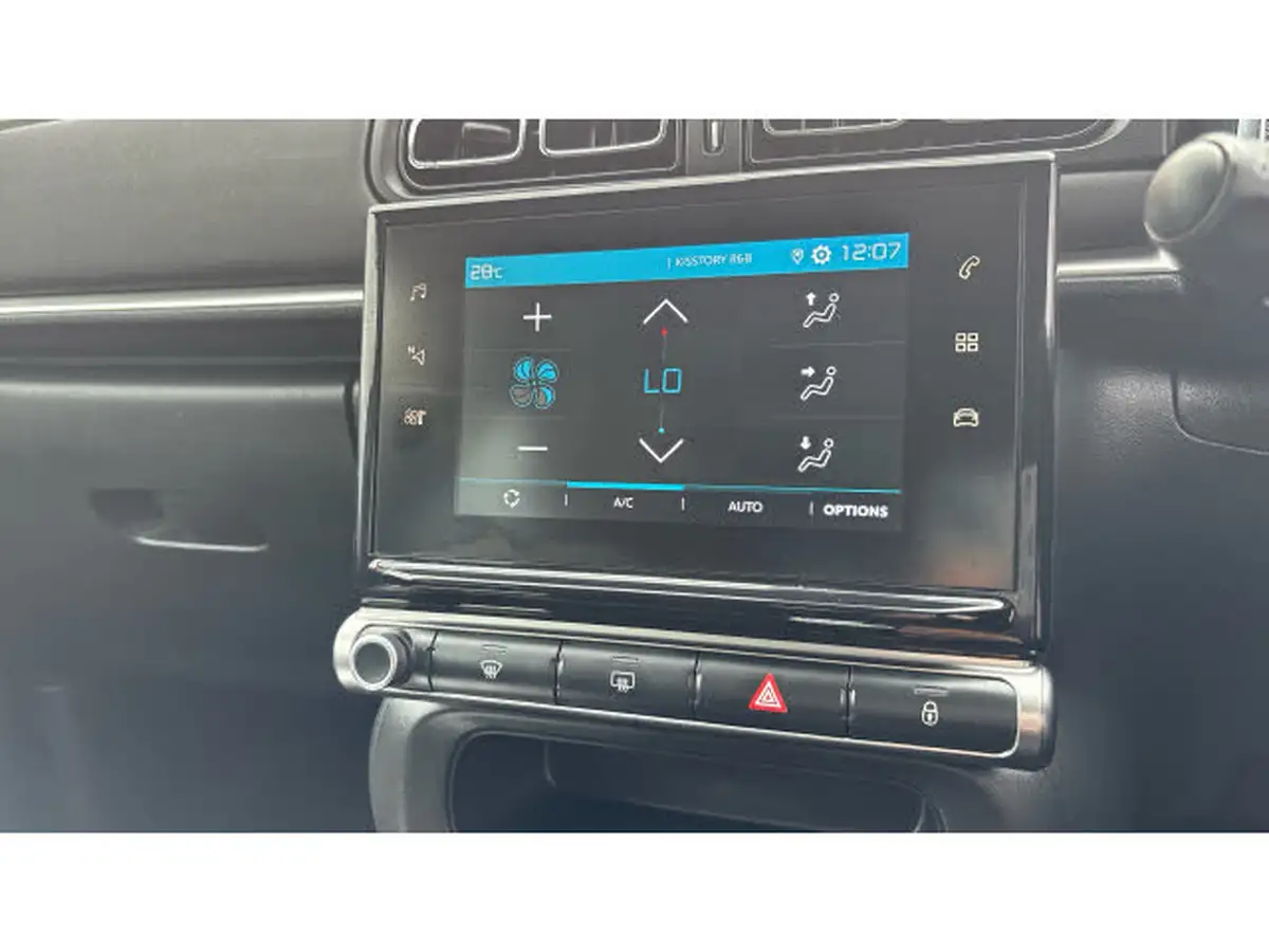 2022-citroen-c3-12-puretech-saint-james-83ps-big-23