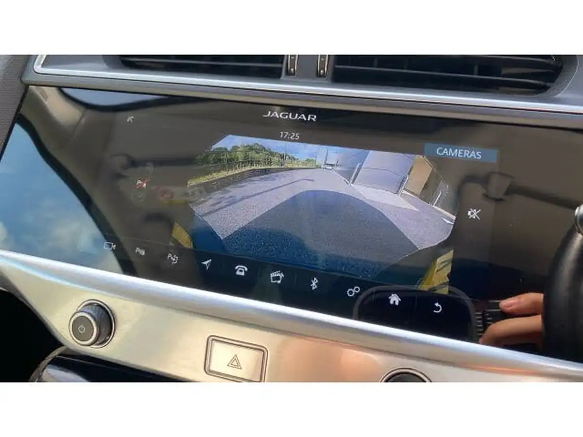 2019-jaguar-i-pace-ev400-se-big-37