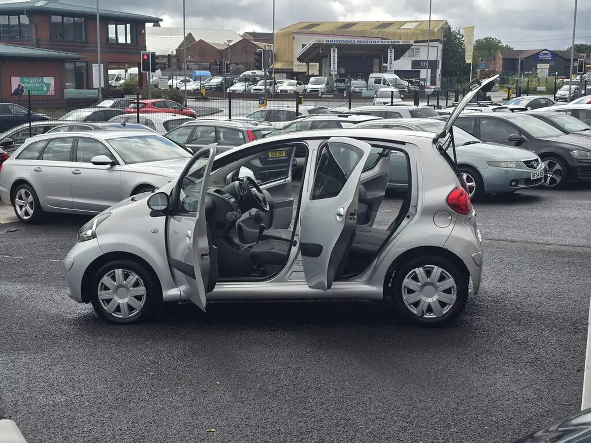 2007-toyota-aygo-10-aygo-5d-big-11