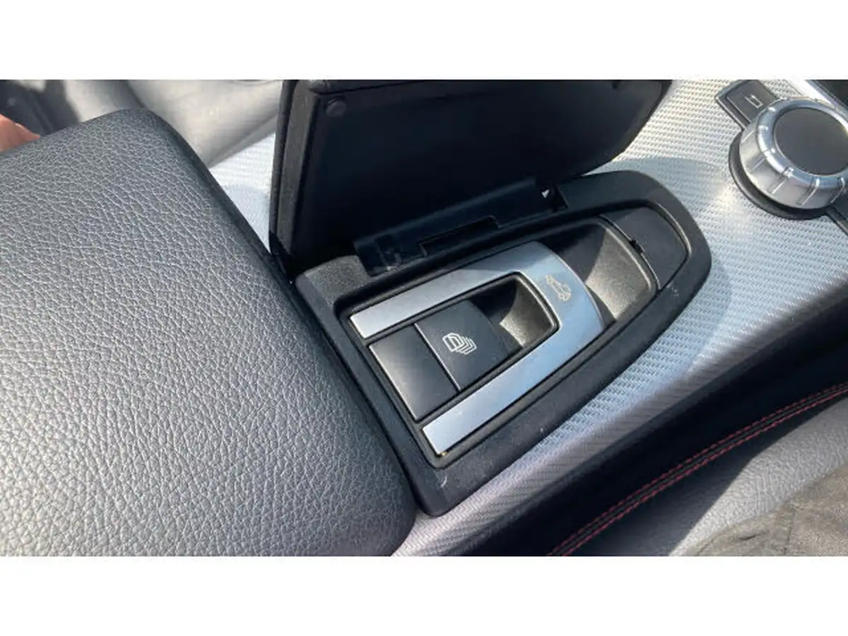 2017-mercedes-benz-slc-21d-slc250d-amg-line-big-23