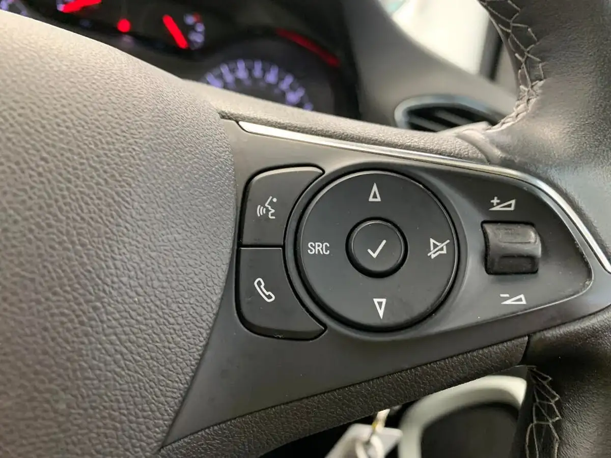 2020-vauxhall-crossland-x-12i-sri-nav-big-21