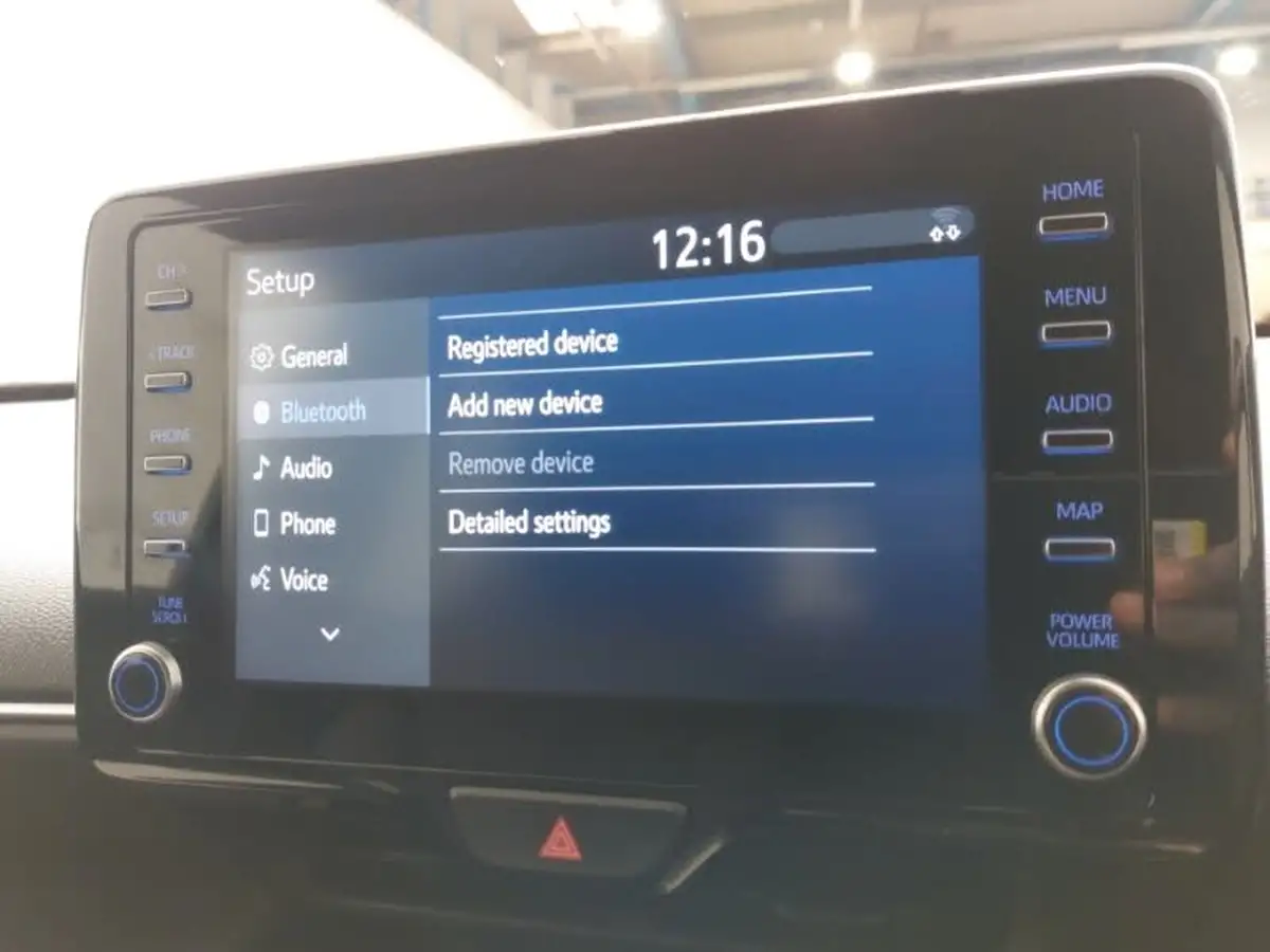 2022-toyota-yaris-15-vvt-i-design-panoramic-roof-big-17