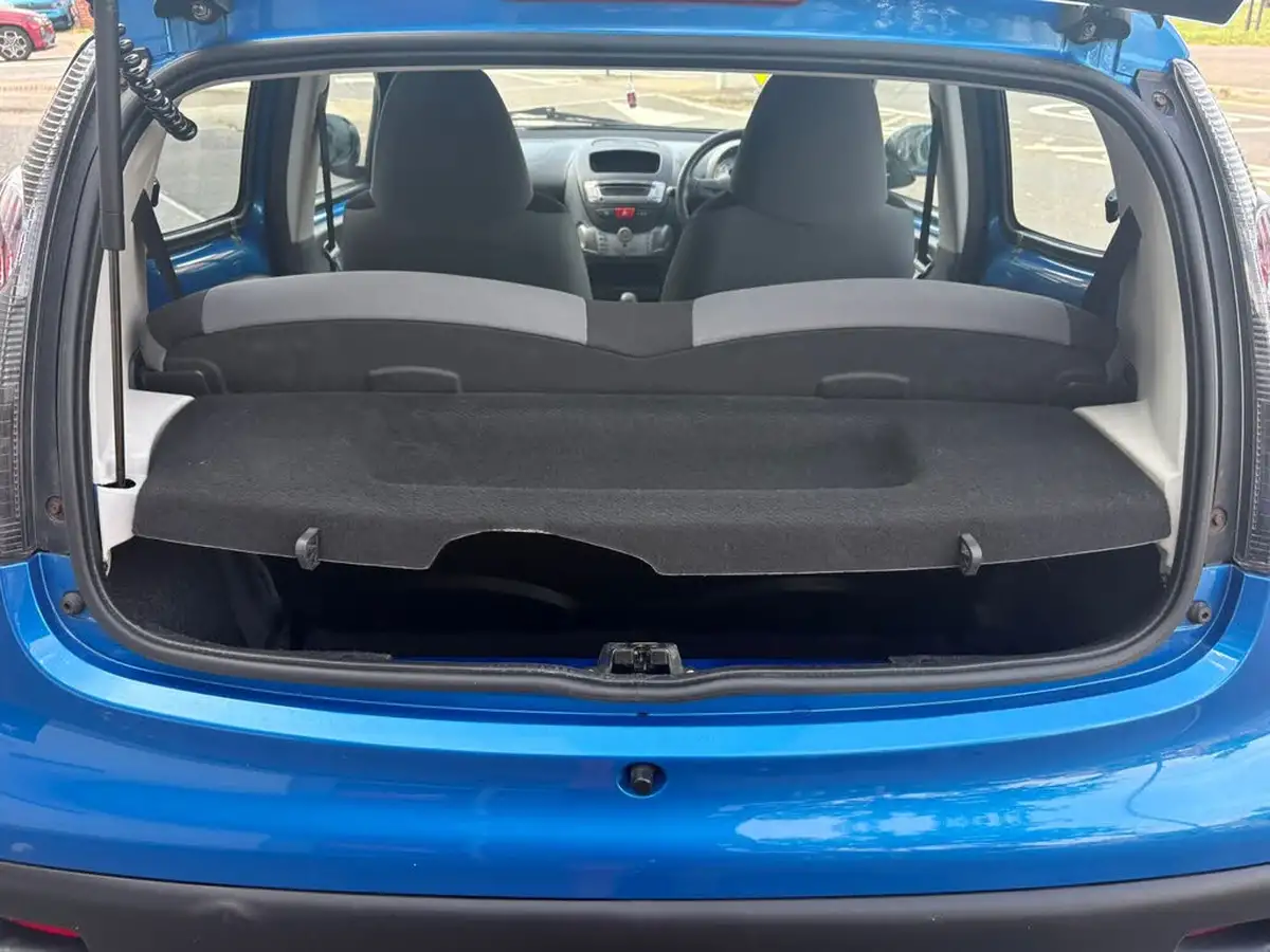 2011-citroen-c1-10-vtr-68-5d-big-8