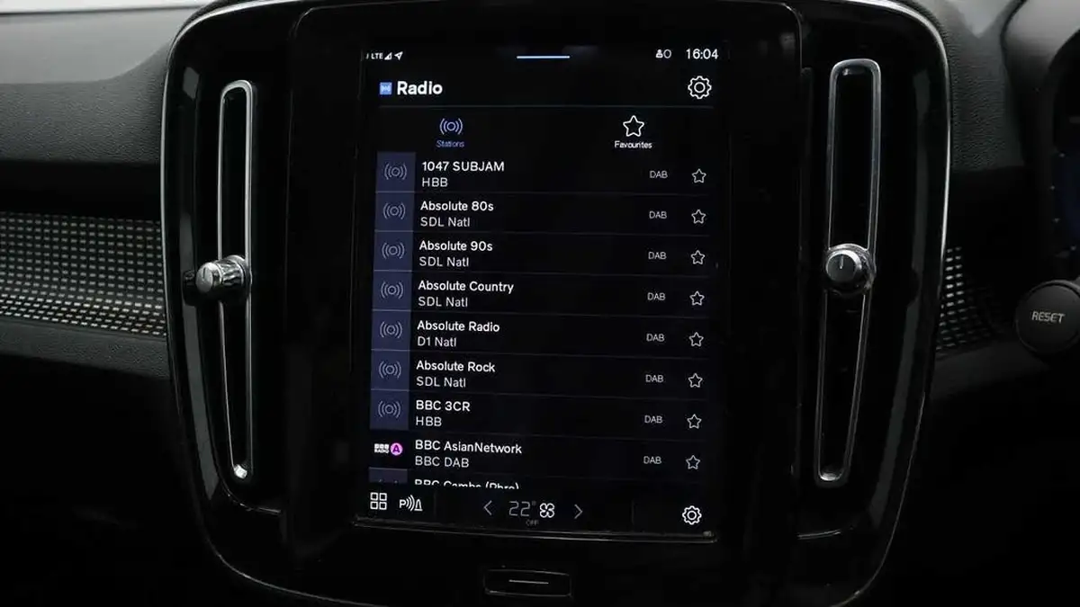 2022-volvo-xc40-e-twin-recharge-big-60