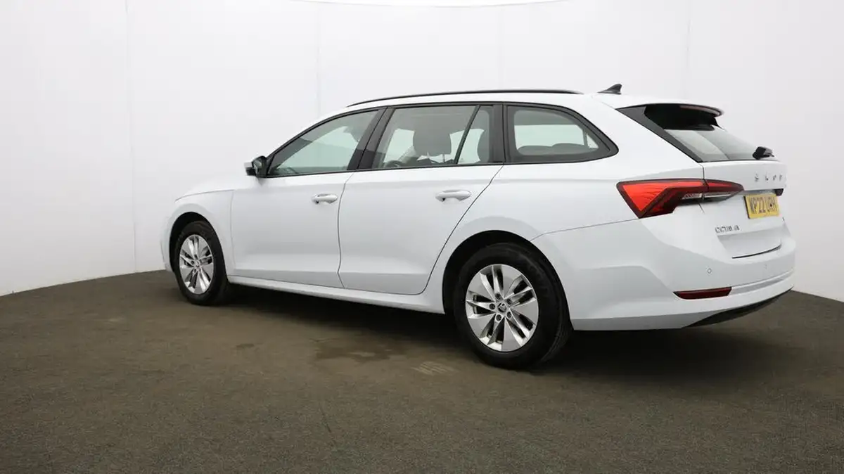 2022-skoda-octavia-10-tsi-se-technology-110ps-estate-big-59